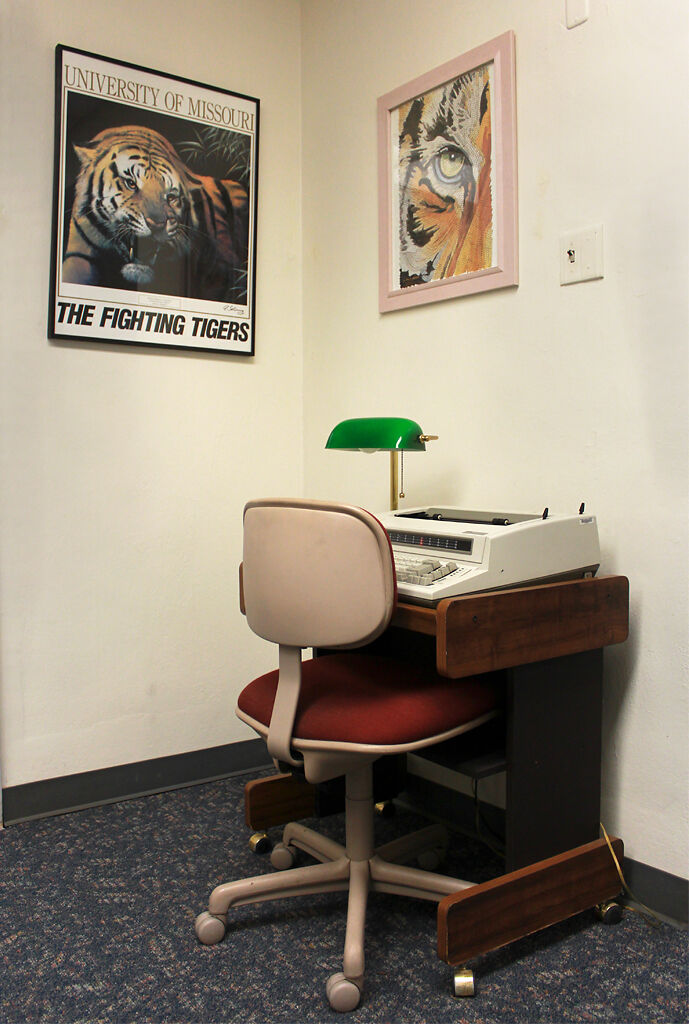 A small desk, a green lamp and a typewriter in Read Hall